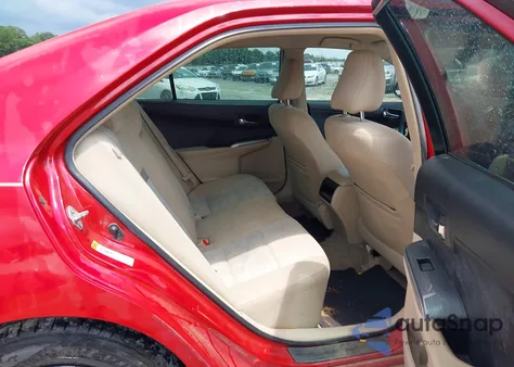 2014 Toyota Camry Hybrid Le из США, поврежденный, VIN 4T1BD1FK0EU109467